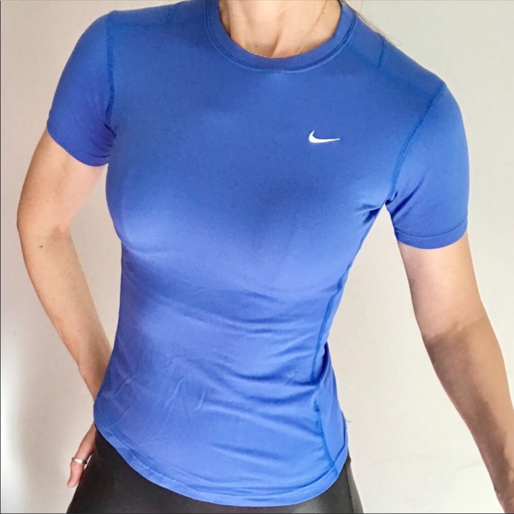 Nike dry fit top tee running short sleeve XS